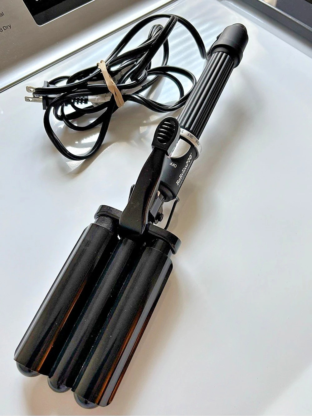 BaBylissPRO Porcelain Ceramic Triple Barrel Waver Triple Barrel Hair Waver Black